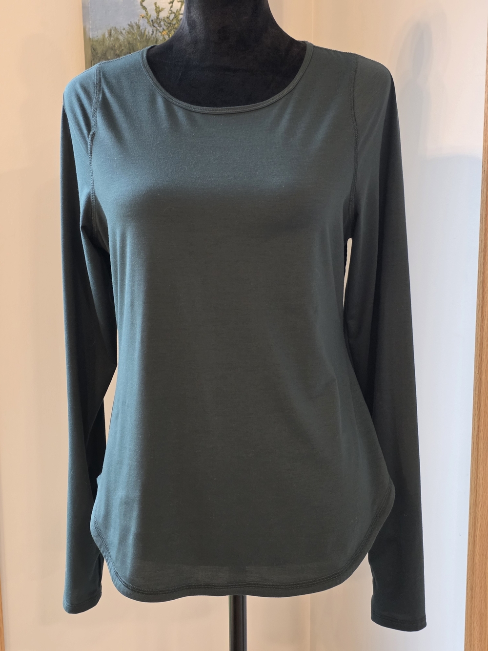 Activewear Base Layer Top from the athletic brand Layer 8, Women's Medium- Green